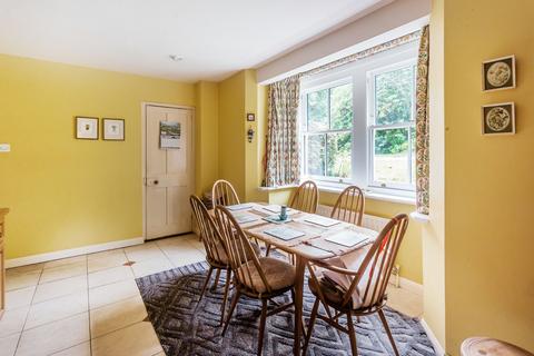 Haslemount Hazel Grove, Hindhead, GU26 6BJ