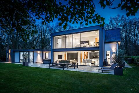 38 Streets Heath, West End, Woking, GU24 9QU