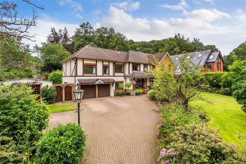 Woodneux Saunders Lane, Woking, GU22 0NU