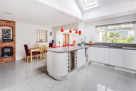 Woodneux Saunders Lane, Woking, GU22 0NU