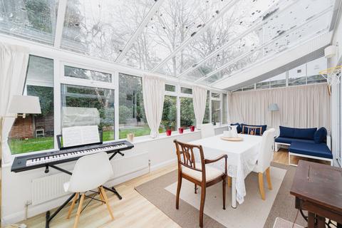 2 Copse Glade, Surbiton, KT6 6QB