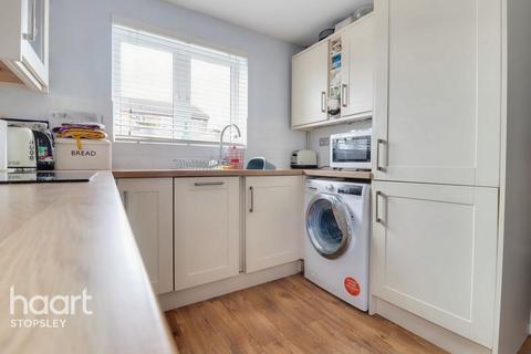 4 Hedley Rise, Luton, LU2 9UD