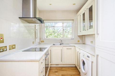 2 bedroom flat to rent, Ossulton Way, Hampstead Garden Suburb N2