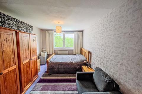 1 bedroom flat for sale, Elmley Street, Plumstead
