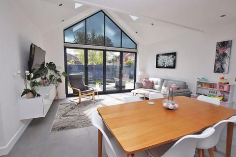 Sunrise Chapel Road, Tetney, Grimsby, DN36 5JQ