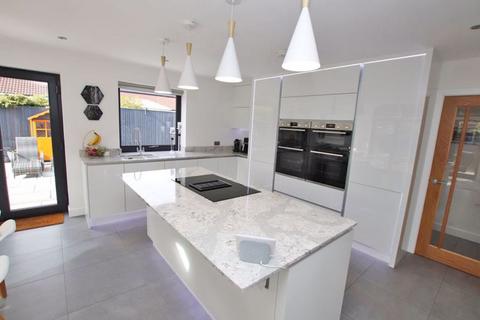 Sunrise Chapel Road, Tetney, Grimsby, DN36 5JQ