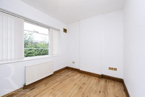 2 bedroom apartment to rent, London  N2