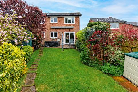 54 Broadlee, Wilnecote, Tamworth, B77 4PF