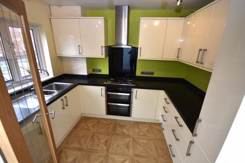 3 bedroom terraced house to rent, Water Lane, Exeter