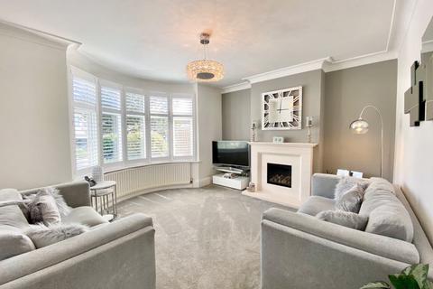 15 Arbuthnot Lane, Bexley, DA5 1EH