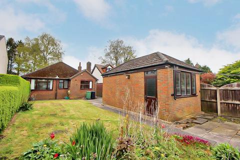 2 bedroom bungalow for sale, Turls Hill Road, COSELEY, WV14 9HH