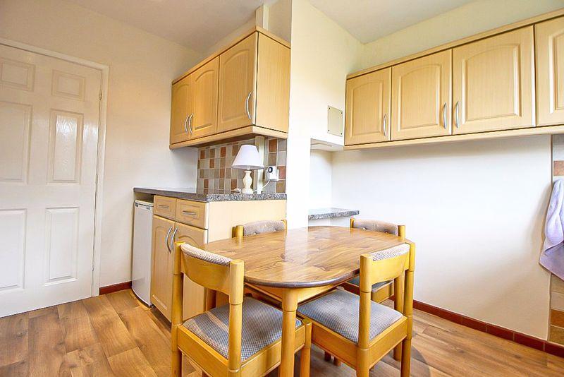 Dining kitchen