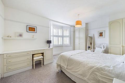 43 Chaldon Road, Caterham, CR3 5PG