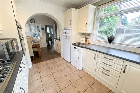 8 Leandor Drive, Sutton Coldfield, B74 2EW