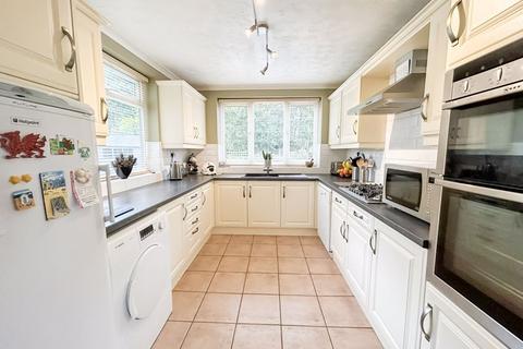 8 Leandor Drive, Sutton Coldfield, B74 2EW