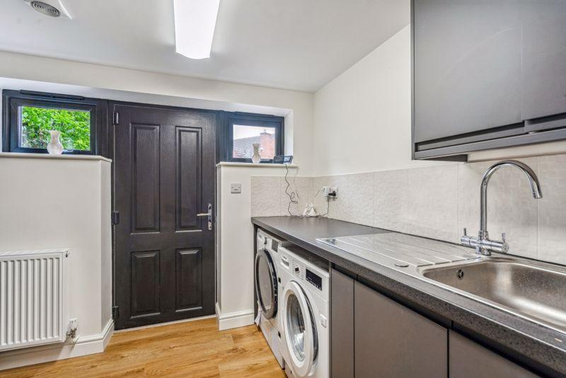 Utility / Annexe...