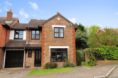 7 Flint Close, Banstead, SM7 3AP