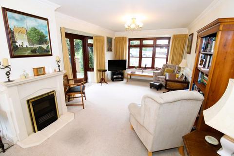 7 Flint Close, Banstead, SM7 3AP