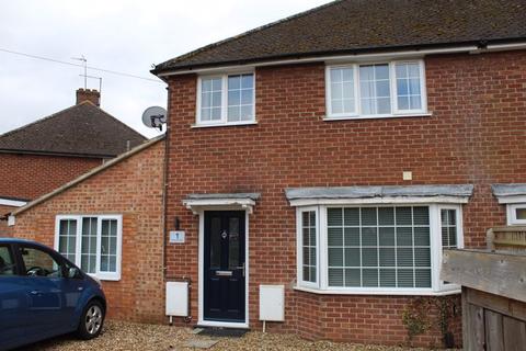 1 bedroom semi-detached house to rent, Room Let - Didcot