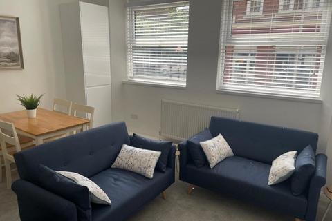 2 bedroom apartment to rent, Story Street, Hull
