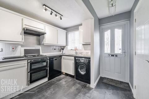 13 Bancroft Chase, Hornchurch, RM12 4DP