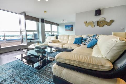 3 bedroom apartment to rent, Marco Island, NG1