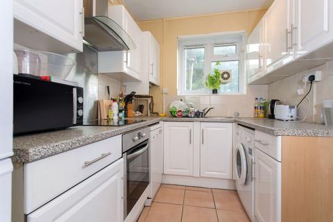 2 bedroom flat to rent, Nelsons Row