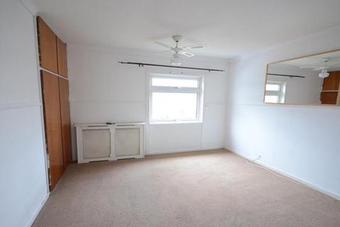 3 bedroom terraced house to rent, Abbey Road, Popley