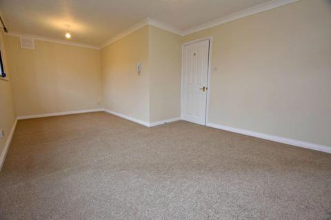 2 bedroom apartment to rent, Hamilton Court, Witham