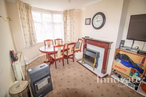 3 bedroom semi-detached house for sale, Parkfield Road, Oldbury B68