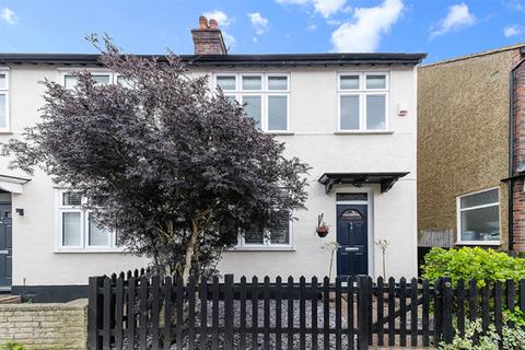 4 bedroom semi-detached house for sale, Minniedale, Kingston Upon Thames KT5