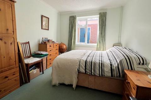3 bedroom detached bungalow for sale, Shadoxhurst