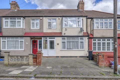 3 bedroom terraced house for sale, King Edwards Road, London