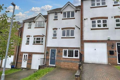 3 bedroom terraced house for sale, Wheelers Park, High Wycombe HP13