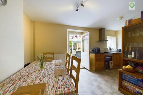 3 bedroom end of terrace house for sale, High Street, West Coker