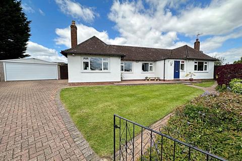 3 bedroom detached bungalow for sale, Cherry Orchard, Pershore