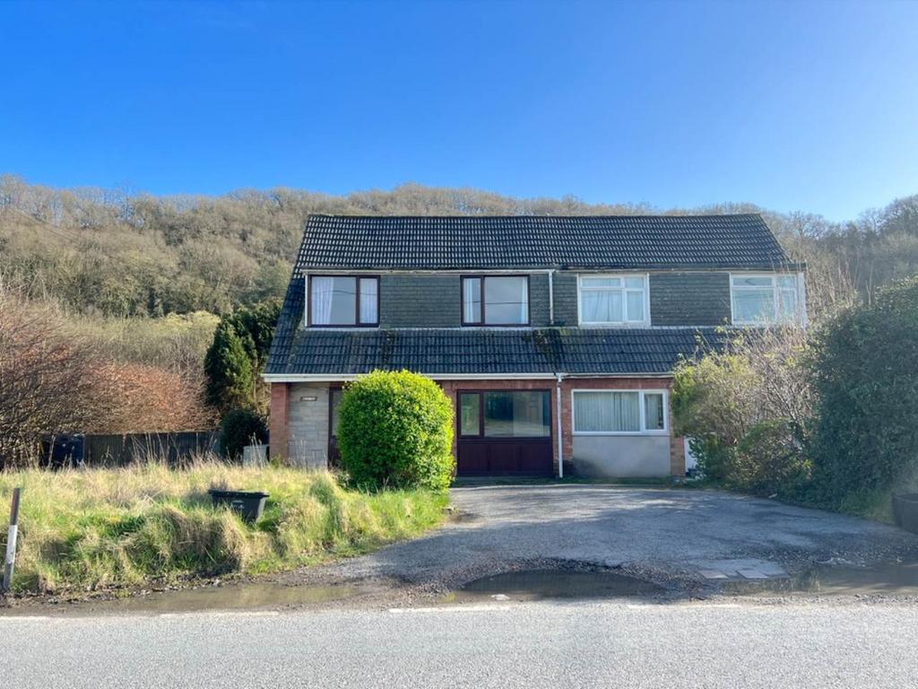 Maesteg, Pentre Llyn, Llanilar 3 bed semidetached house for sale £