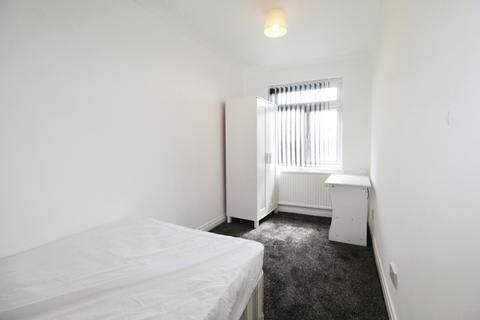 1 bedroom terraced house to rent, 94 Argie Avenue, Burley, Leeds
