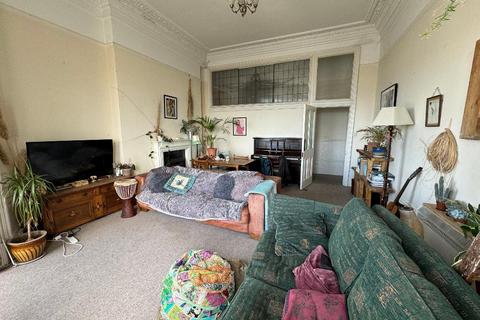 2 bedroom flat to rent, Marine Parade, Kemptown, East Sussex, BN2 1AJ