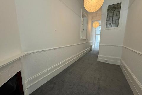 2 bedroom flat to rent, Marine Parade, Kemptown, East Sussex, BN2 1AJ