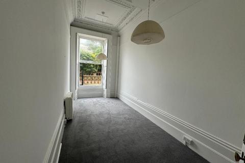 2 bedroom flat to rent, Marine Parade, Kemptown, East Sussex, BN2 1AJ