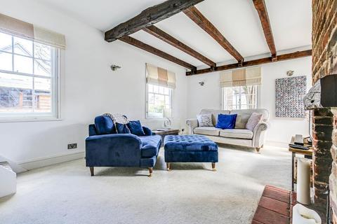 39 High Street, Oxted, RH8 9LN