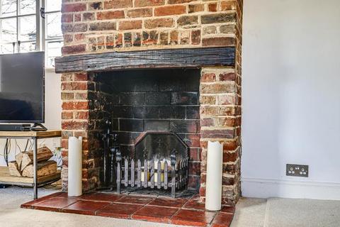 39 High Street, Oxted, RH8 9LN
