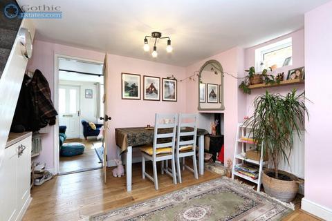 4 Davis Row, Arlesey, SG15 6RB