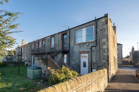 2 bedroom property to rent, Saughton Avenue, Edinburgh, EH11