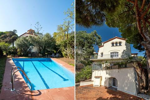 7 bedroom house, House On Tibidabo Avenue, Sarria, Barcelona