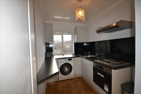 House share to rent, Prescelly Place, Edgware, HA8
