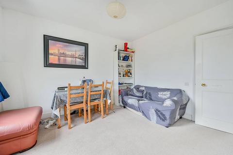 2 bedroom flat to rent, Myrtle Road, Acton, London, W3