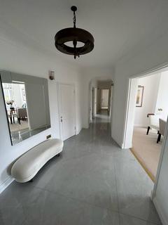 4 bedroom flat to rent, Heath Rise, Putney, London, SW15