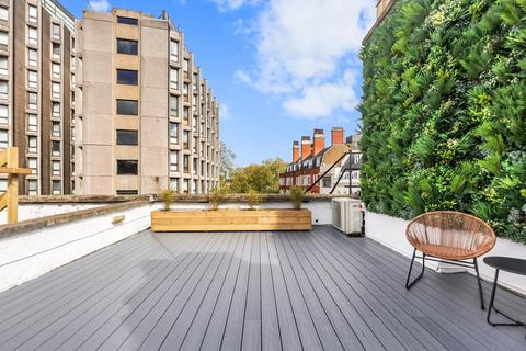 1 bedroom penthouse to rent, Great Russell Street, WC1B